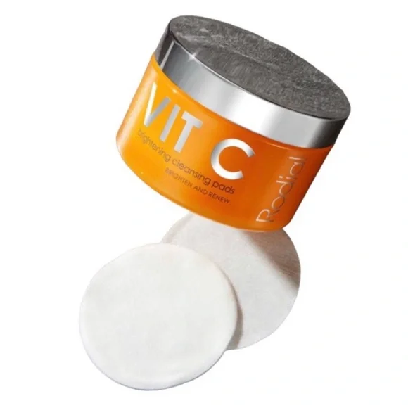 Rodial Vitamic C Brightening Cleansing Pads to Brighten and Renew, 50 Count - Picture 6 of 13